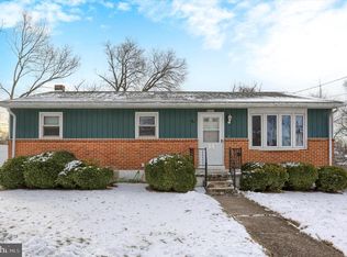 2337 Thornton Rd, Harrisburg, PA 17109