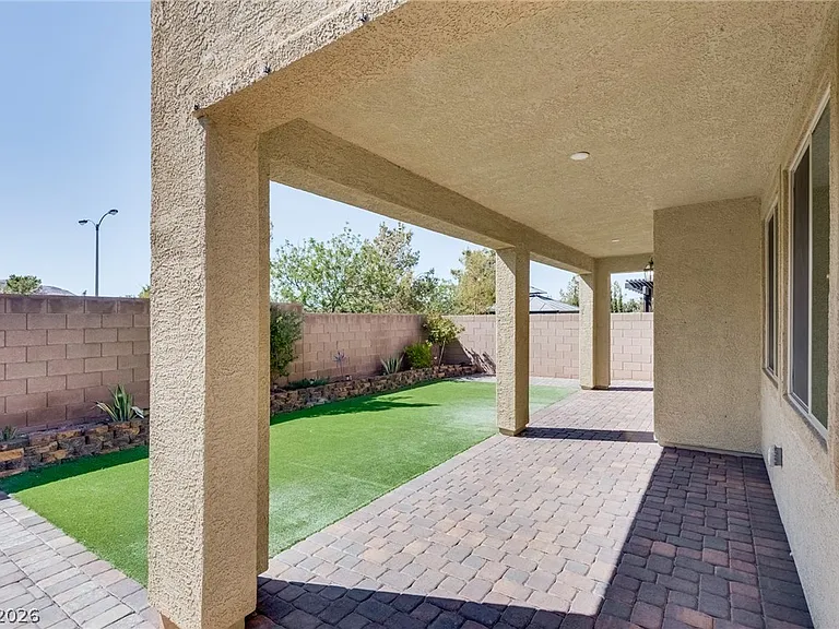 12321 Silvana St — Photo 54