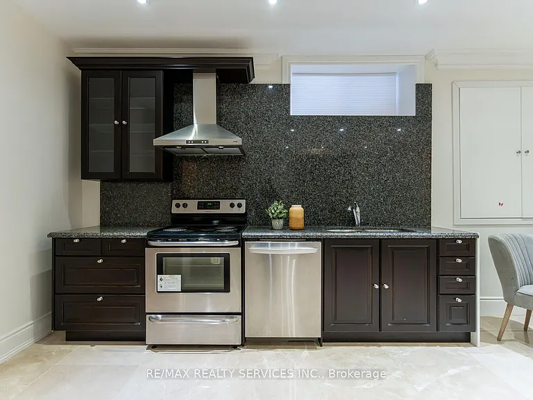 9 Interlacken Dr — Photo 37