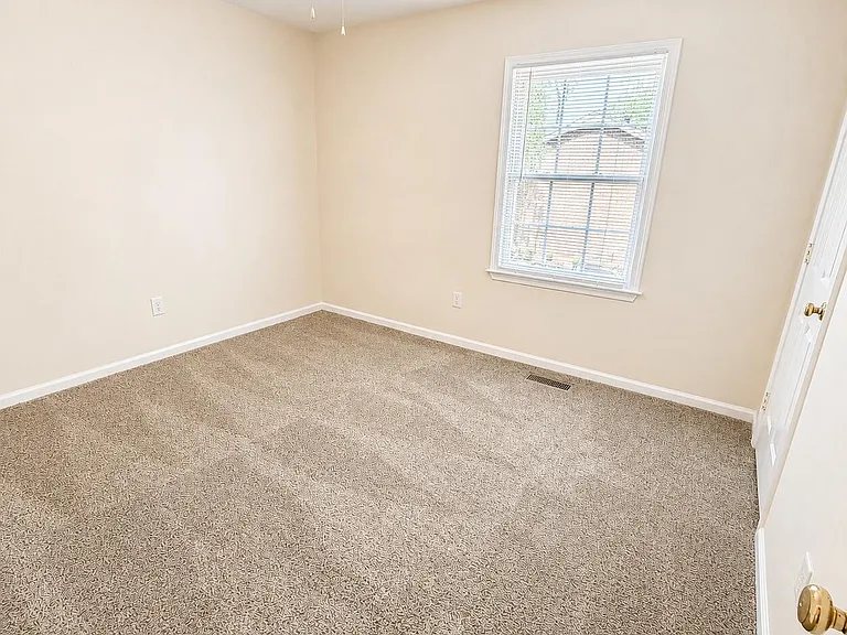 2905 Cedar Creek Rd #E — Photo 10