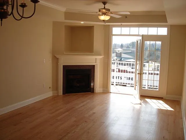 401 S Main St #204 — Photo 16