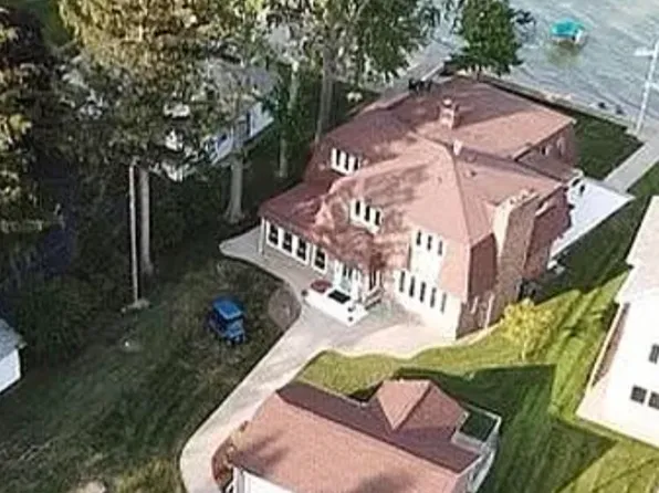 837 S Linwood Beach Rd, Linwood, MI 48634