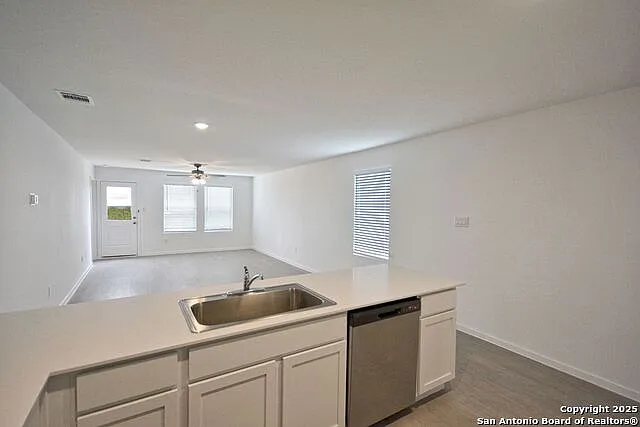 446 Paxton Blvd — Photo 6