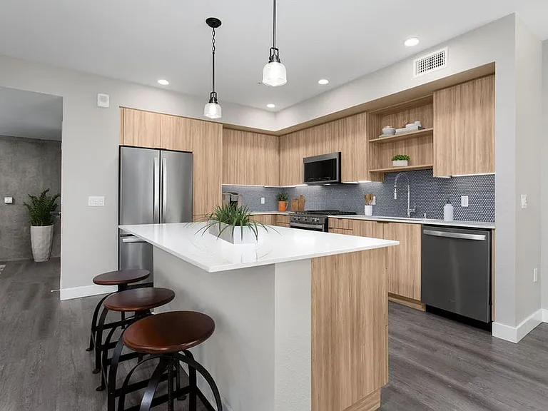 Townhome kitchen and entry