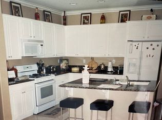 17634 High Bluff Ct, Victorville, CA 92395