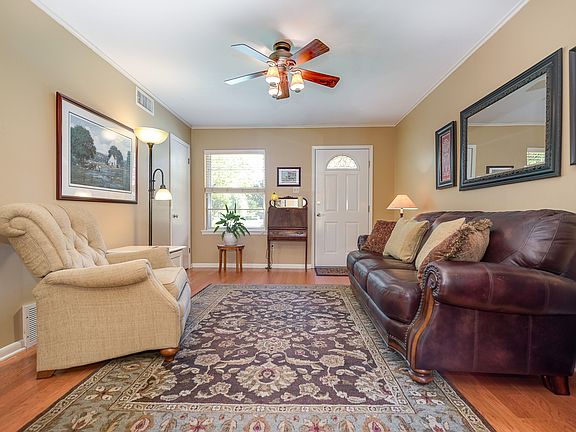 4th image of 2910 Overlook Cir