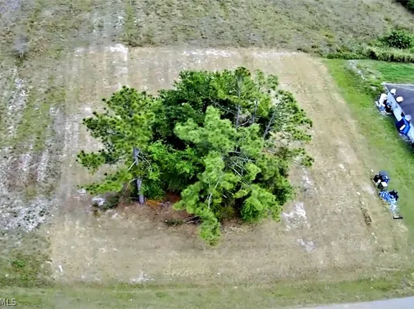 4520-4522 24th St SW, Lehigh Acres, FL 33973