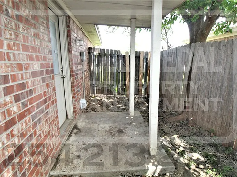 1520 Shoshoni Trl — Photo 28
