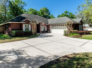 1361 Riviera Dr, Green Cove Springs, FL 32043