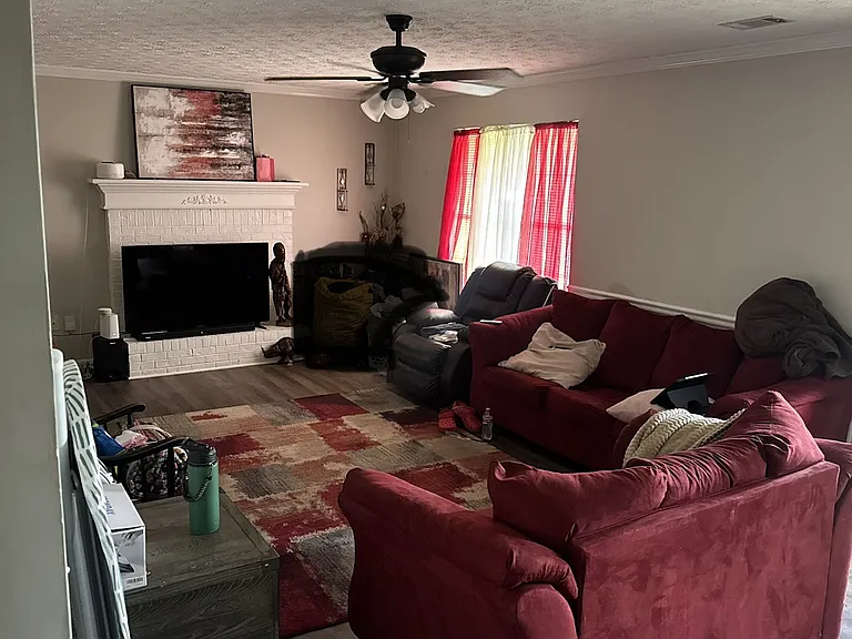4130 Janel Ln — Photo 2