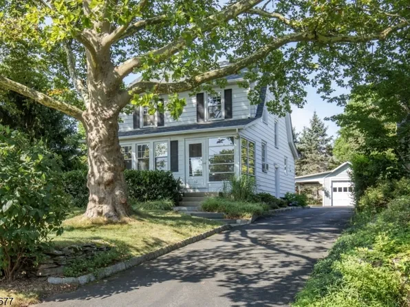 12 Valley View Ave, Peapack Gladstone Boro, NJ 07934