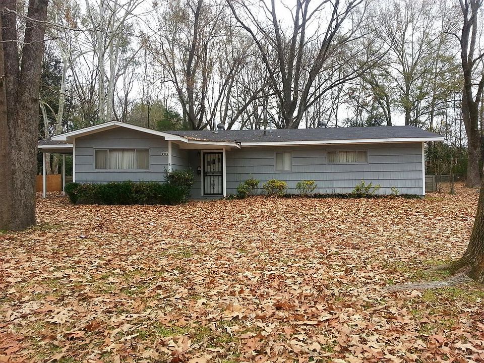1st image of 2936 Lakewood Dr