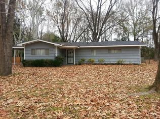2936 Lakewood Dr, Jackson, MS 39212