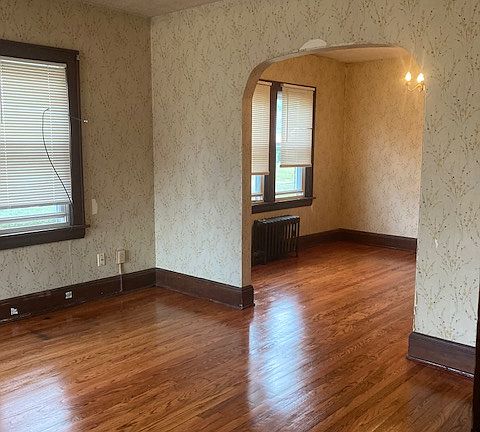 3rd image of 640 Sackett Ave #1