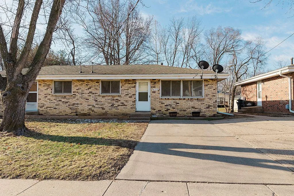 419 E Watrous Ave — Photo 1