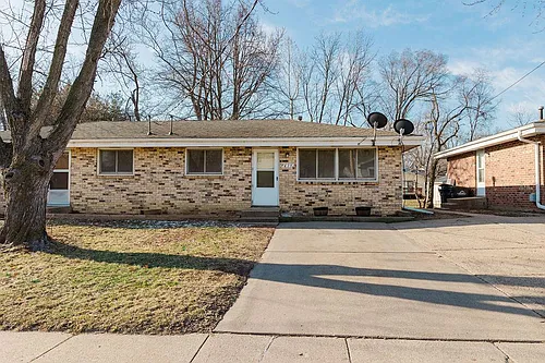 419 E Watrous Ave Photo 1