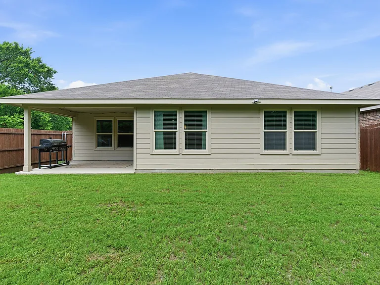 16308 Caledonia Ct — Photo 15
