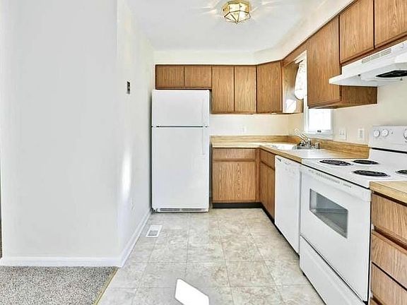 5th image of 12244 Bonmot Pl