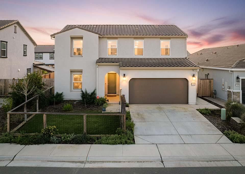 1st image of 1124 Elm Terrace Way