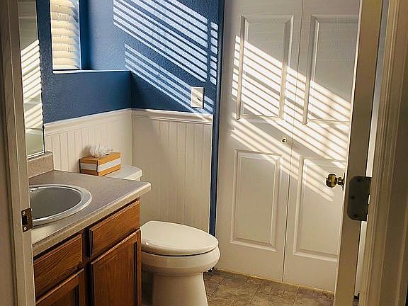 powder room