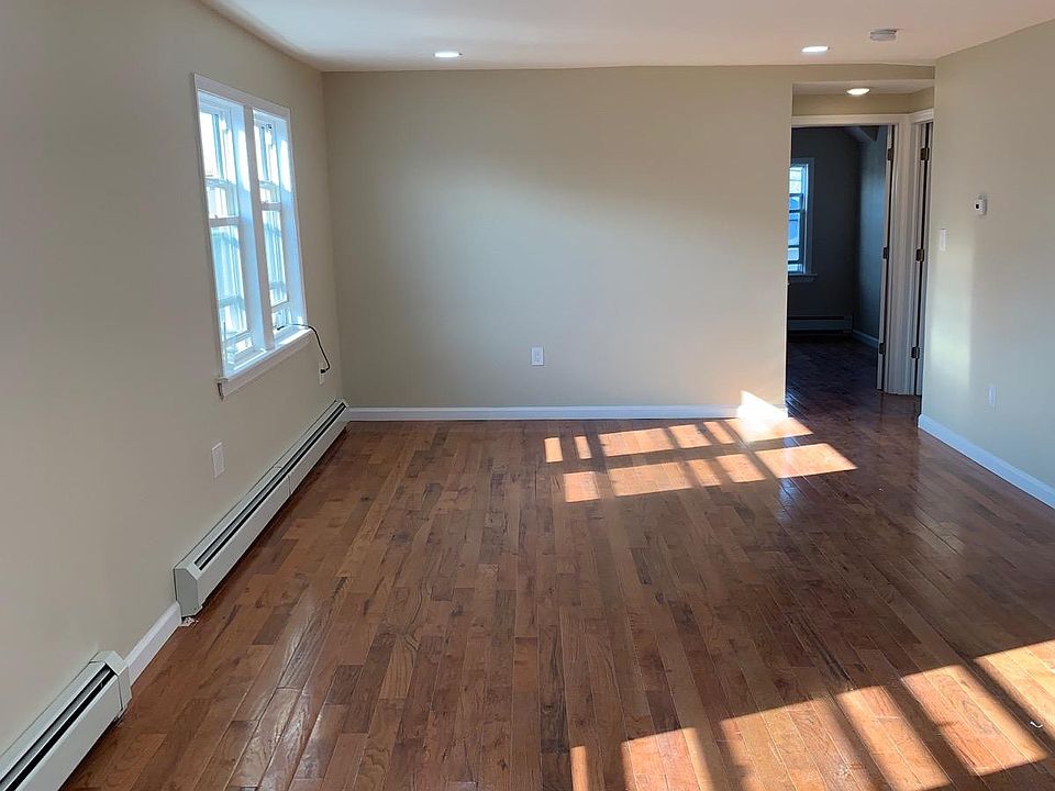 1st image of 238 19th Ave APT 3