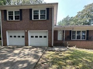 908 Roll Tide Ln NW, Huntsville, AL 35816