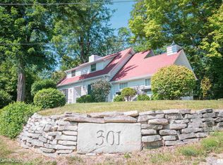 301 W Kickapoo Ter, Peoria, IL 61604