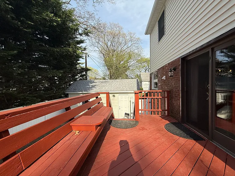 20 Mayfair Ct — Photo 22