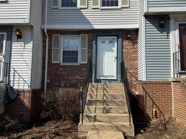 2832 New Providence Ct, Falls Church, VA 22042