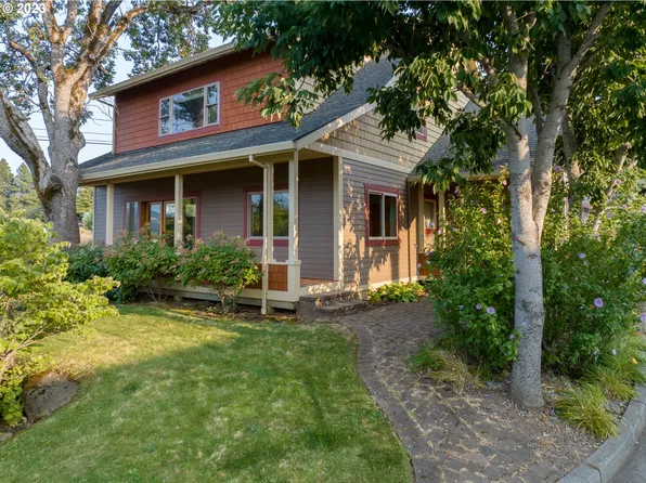 4015 Boulder Ct, Hood River, OR 97031