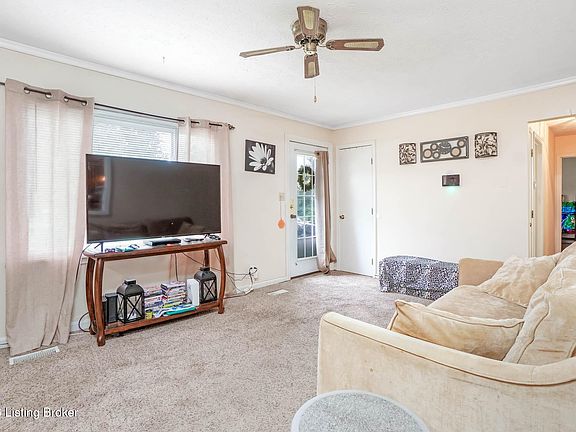 4th image of 6705 Robin Rd