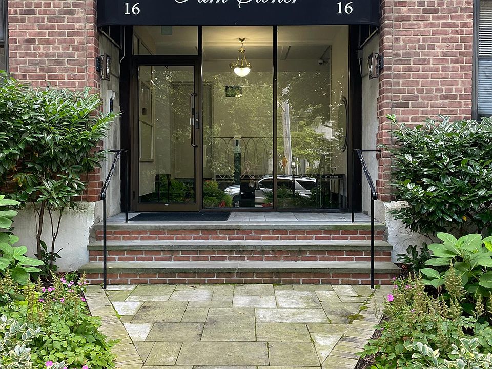 1st image of 16 Stoner Ave APT 3A