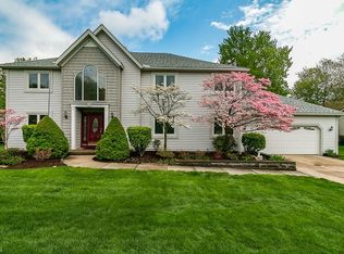 327 Longspur Rd, Highland Heights, OH 44143