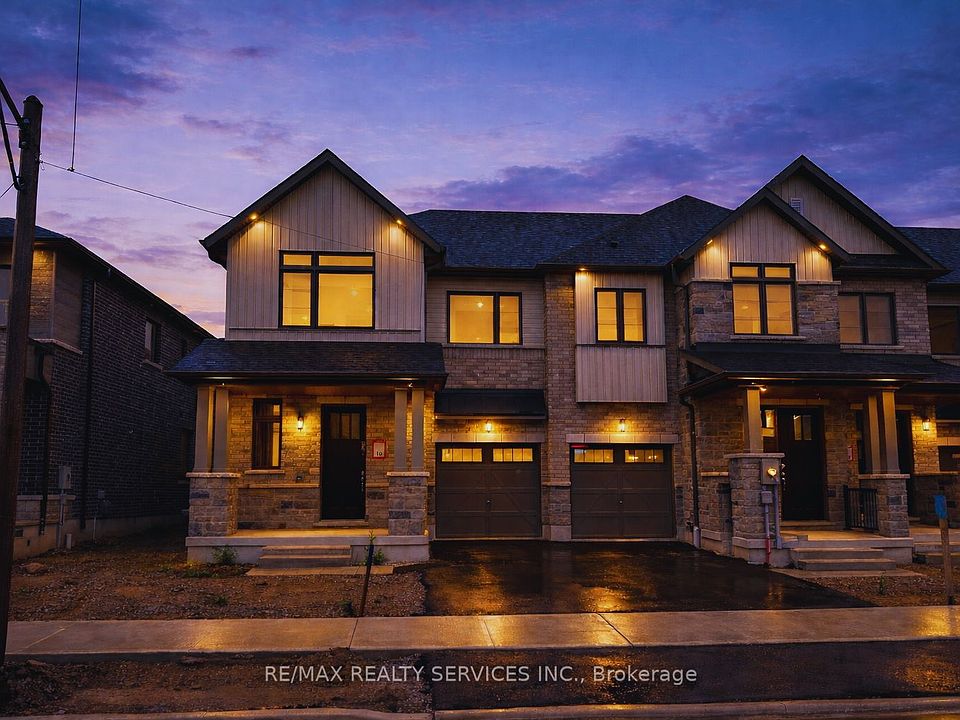 1st image of 10 Molnar Cres