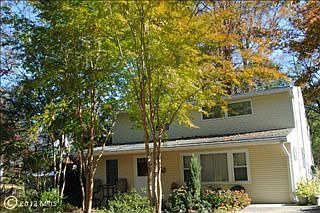 2nd image of 1103 Saint Albans Rd
