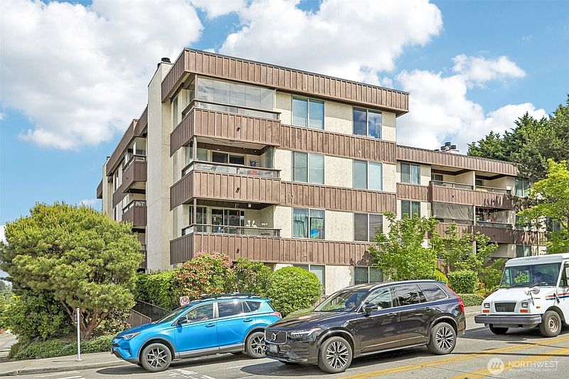 2nd image of 3421 SW Roxbury Street #308