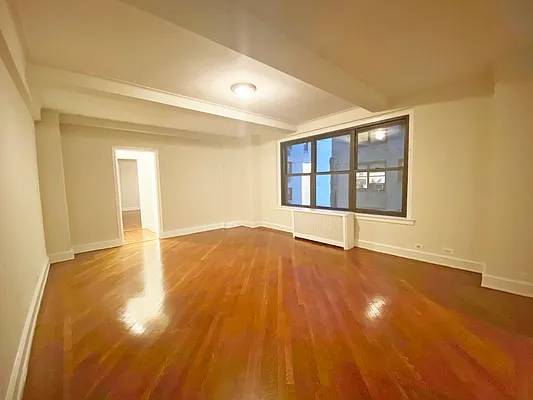 Rented by Stonehenge NYC LLC | media 2