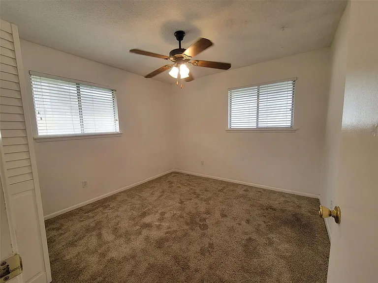 5806 Nassau Dr #B — Photo 10