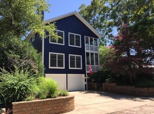 495 Ridgeway St, Saint Joseph, MI 49085