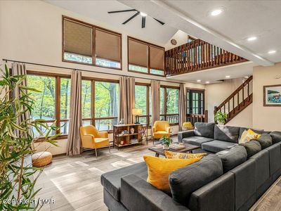 1119 Kensington Dr, East Stroudsburg, PA, 18301