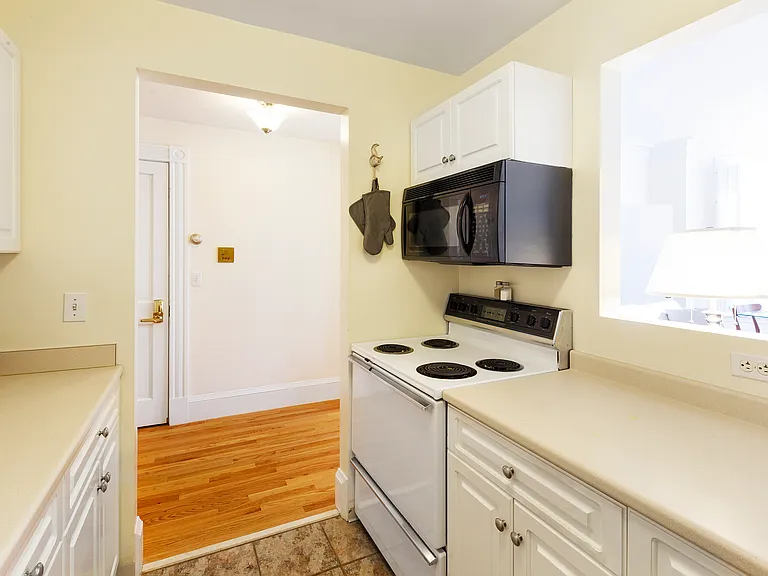 387 Commonwealth Ave #3A — Photo 10