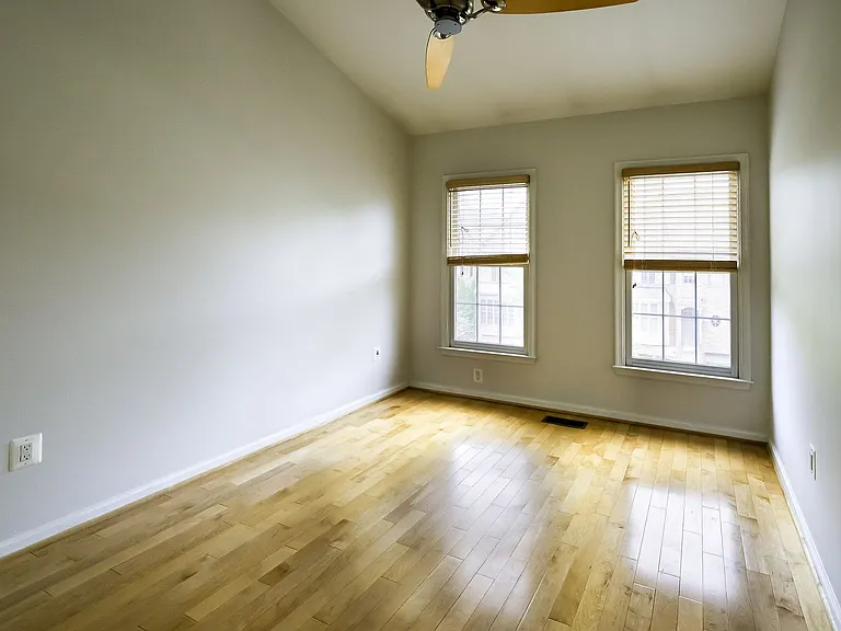 1156 Regal Oak Dr — Photo 42