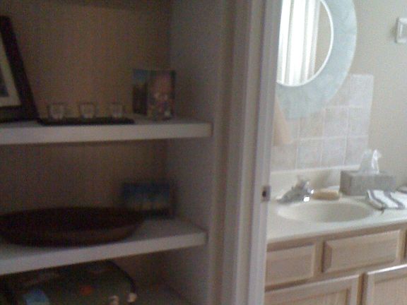 Entry to 2nd Bathroom