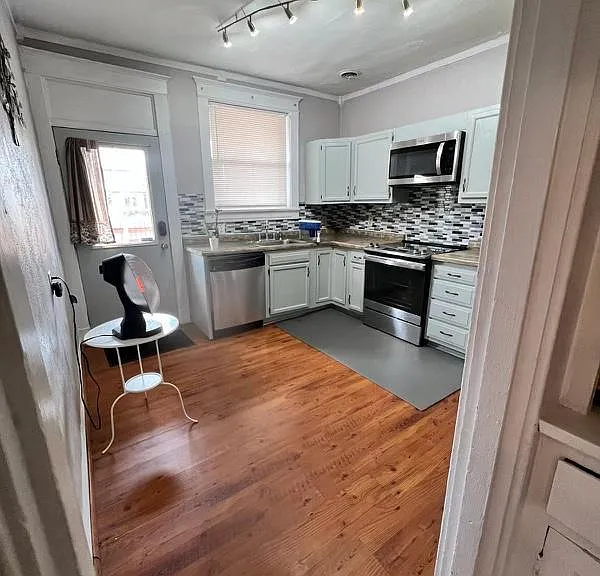 1129 S Kingshighway Blvd — Photo 5