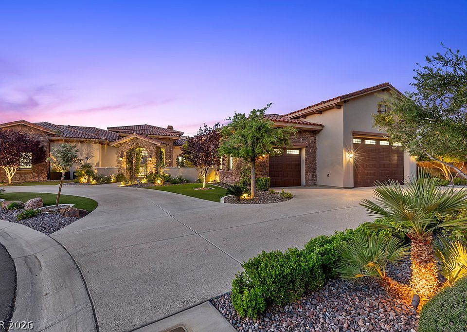 1st image of 4 Cottonwood Canyon Ct