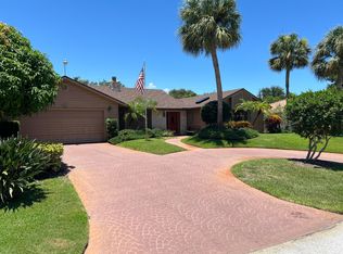 14 Paddock Cir, Jupiter, FL 33469