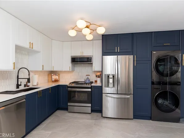 659 E Lee Pl, Azusa, CA 91702