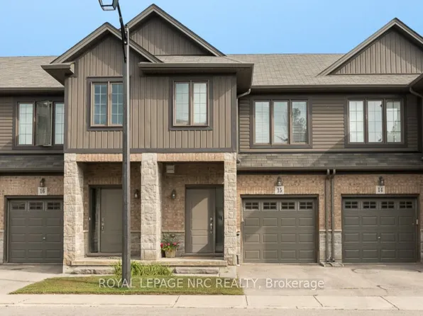 377 Glancaster Rd #15, Hamilton, ON L9G 0G4