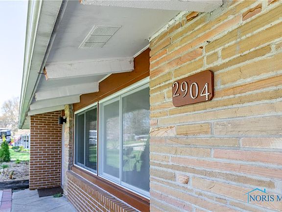4th image of 2904 W Lincolnshire Blvd