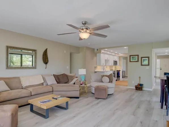 6979 Winkler RD #322, FORT MYERS, FL 33919